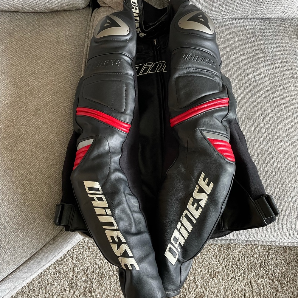 Dainese motorcycle jacket - Picture 5 of 9